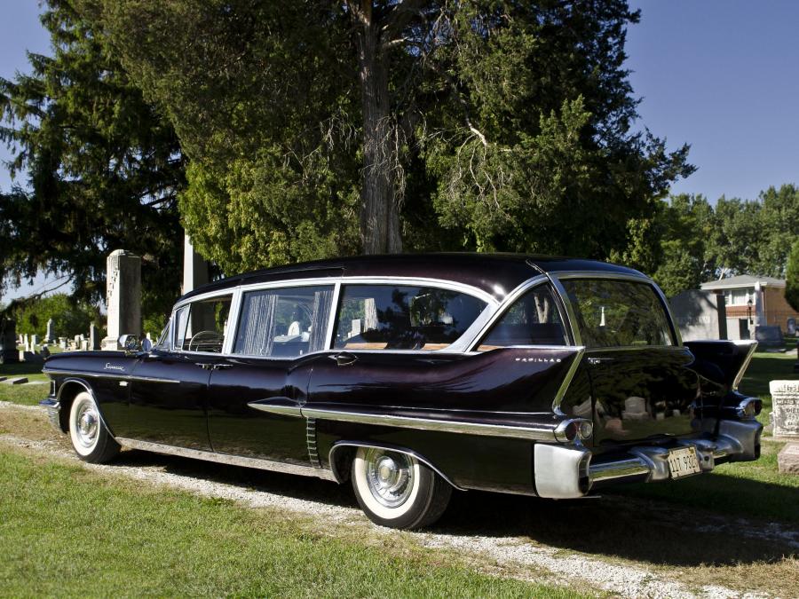  Cadillac Superior Beau Monde Combination 1958 года  (фото 2 из 4)